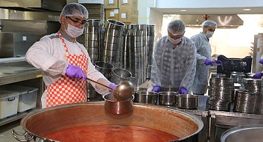 Küçükçekmece'de 4 yılda 2 milyon sıcak yemek ihtiyaç sahiplerine ulaştırıldı