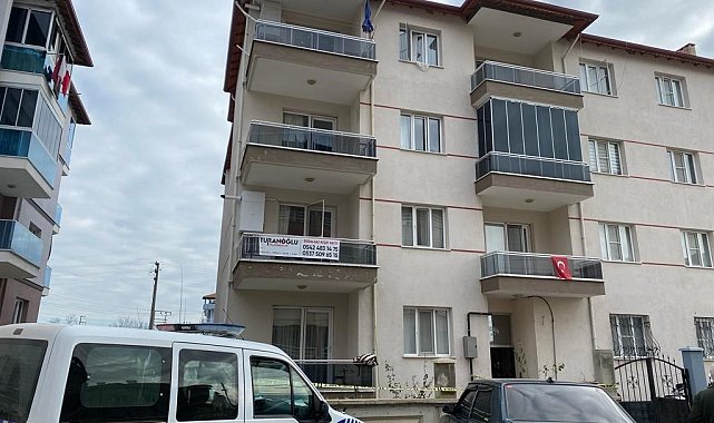 Kula'da 4. kattan düşen öğretmen hayata tutunamadı