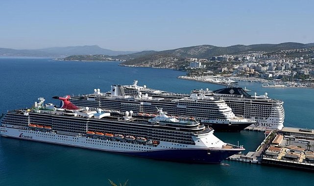 Kuşadası Limanı'na 11 ayda 523 kruvaziyer gemi geldi