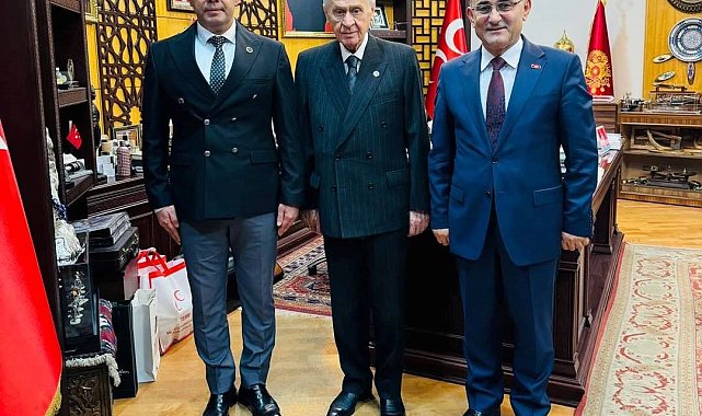 Kütahya Belediye Başkanı Alim Işık, aday adaylığı başvurusunu yaptı