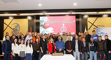 Kütahya OSB Müdürlüğü personelleri, yeni yıl buluşmasında bir araya geldi