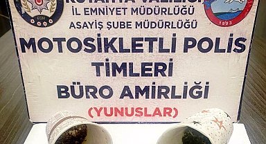 Kütahya'da aracında uyuşturucu bulunan aranan şahıs Yunus Timlerinden kaçamadı