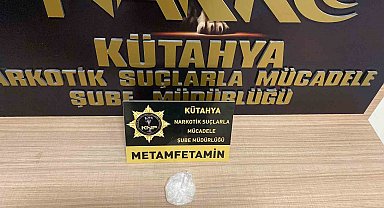 Kütahya'da kiraladığı araçta uyuşturucu bulunan sürücü tutuklandı