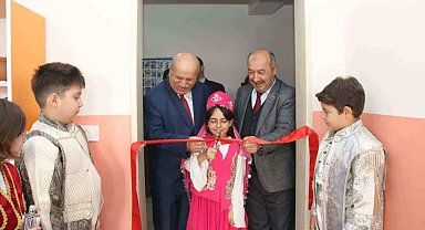 Kütahya'da "Zamanda Yolculuk" isimli sergi açıldı