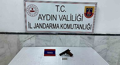 Kuyucak'taki evde ruhsatsız silah ele geçirildi