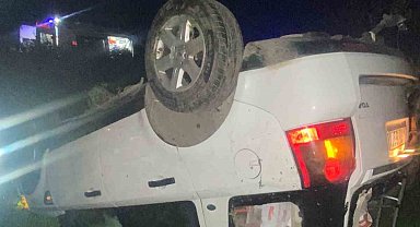Lapseki'de takla atan araçtaki 1 kişi öldü, 3 kişi ağır yaralandı