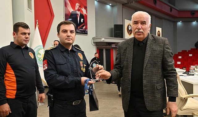 Libya'da görev alan Manisa İtfaiyesine teşekkür plaketi