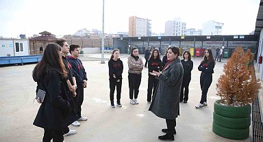 Lise öğrencileri Merkezefendi Atık Getirme Merkezini gezdi