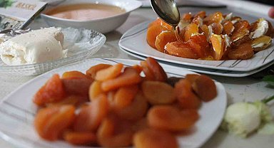 Listede kötü, ekonomide güçlü: Kayısı 112 ülkeye ihracatla 450 milyon dolar kazanç sağlıyor