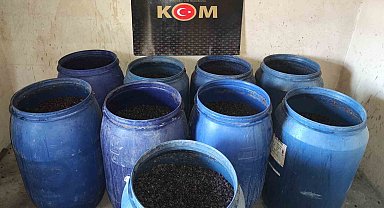 Malatya'da 4 ton 800 litre el yapımı boğma rakı ile şarap ele geçirildi