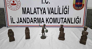 Malatya'da Roma dönemine ait 5 heykel ele geçirildi