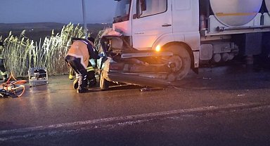 Malkara'da otomobil ile kamyon çarpıştı: 1 ölü