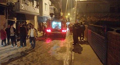 Manisa'da devrilen sobadan yangın çıktı