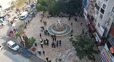 Manisa'nın sembol meydanı Kula Traverteniyle kaplandı