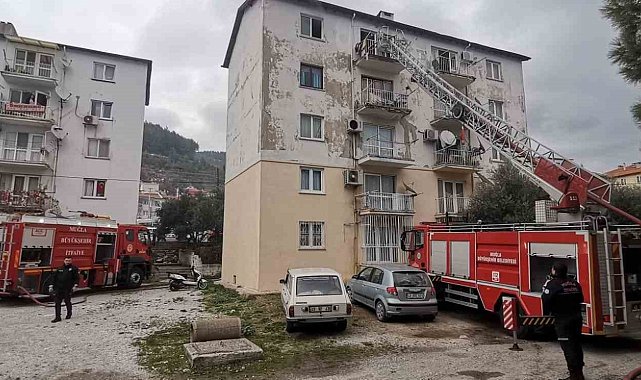 Menteşe'de korkutan ev yangını