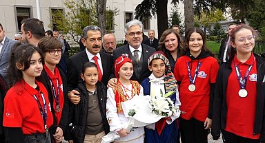 Milli Eğitim Bakan Yardımcısı Yelkenci: "Milli değerlerimiz hem bireysel anlamda hem de toplumsal anlamda bizi ayakta tutan değerlerdir"