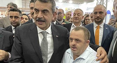Milli Eğitim Bakanı Tekin, 'Engelsiz Yaşam Fuarı Farkındalık Zirvesi'ne katıldı