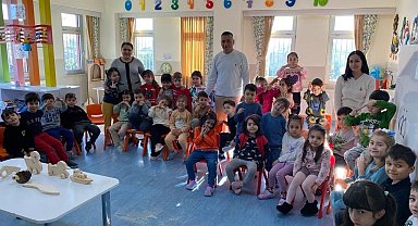 Minikler en doğal oyuncakların yapımını öğrendi