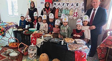 Minikler yerli malı haftasını velileri tarafından hazırlanan yiyecekleri paylaşarak kutladı