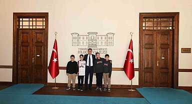 Miniklerden iadeiziyaret