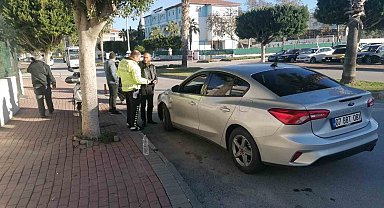 Motosiklet ile otomobil çarpıştı: 1 yaralı