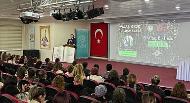 Muğla'da bir kitap bir insan projesinin konuğu yazar Erdoğan oldu