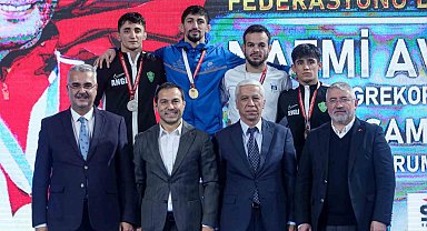 Nazmi Avluca Büyükler Grekoromen Güreş Türkiye Şampiyonası devam ediyor