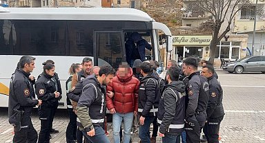 Nevşehir'de noter aracılığıyla rüşvet operasyonunda 11 kişi adliyede