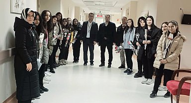 Niğde Atatürk Anadolu Lisesi öğrencileri hastaları ziyaret etti