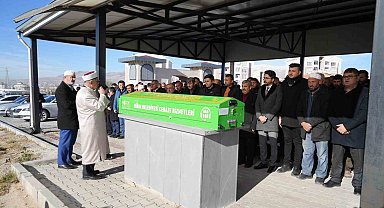 Niğde Gazozu Fabrikası'nda kimyasal maddeden zehirlenen işçi toprağa verildi