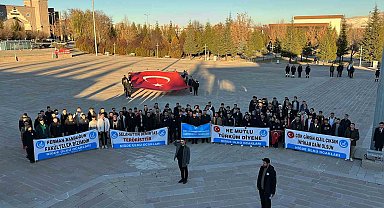 Niğde'de öğrenciler şehitler için yürüdü