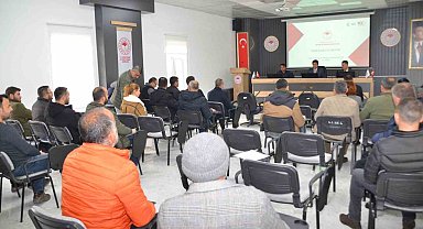 Niğde'de süt üreticilerine bilgilendirme toplantısı