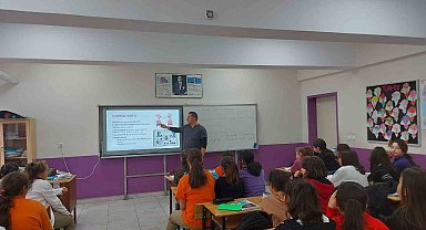 Öğrencilere sağlıkçılar tarafından hijyen eğitimi verildi