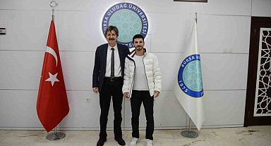 Olimpiyat gururu Eray Şamdan, üniversitesini temsil etmeyi sürdürecek