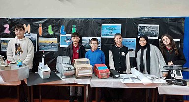 Ortaokul öğrencileri Yerli Malı Haftası'nı maket Togg, İHA ve SİHA ile kutladı