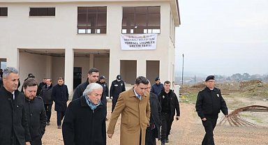 Osmaneli Belediyesi Modern Sera Tesisini inceledi