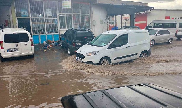 Osmaniye'de yağmur sonrası Düziçi Küçük Sanayi Sitesi göle döndü