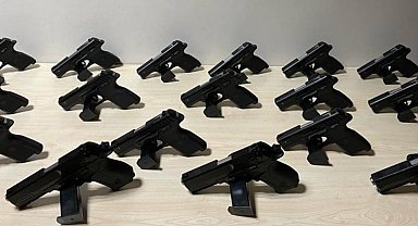 Oto kurtarıcı ile silah kaçakçılığı yapıyordu, yakayı ele verdi