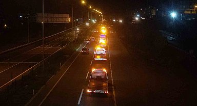Oto kurtarıcılardan teröre lanet konvoyu