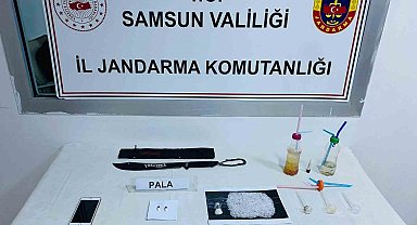 Otobüsle uyuşturucu taşırken jandarmaya yakalandı