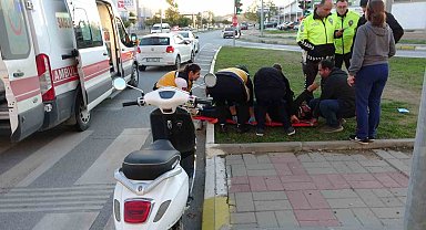 Otomobile çarpan motosiklet sürücüsü yaralandı