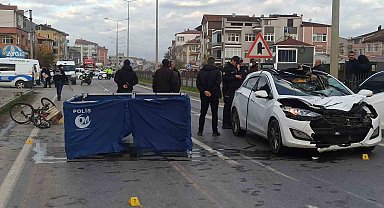 Otomobilin çarptığı bisiklet sürücüsü hayatını kaybetti