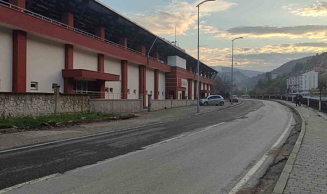 Otomobilin çarptığı çocuk yaralandı
