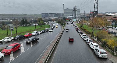 Otoparklar zam nedeniyle boş kaldı, yollar otoparka döndü