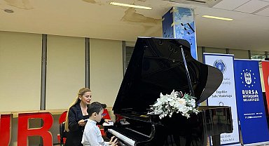Özel bireylerden unutulmaz piyano resitali
