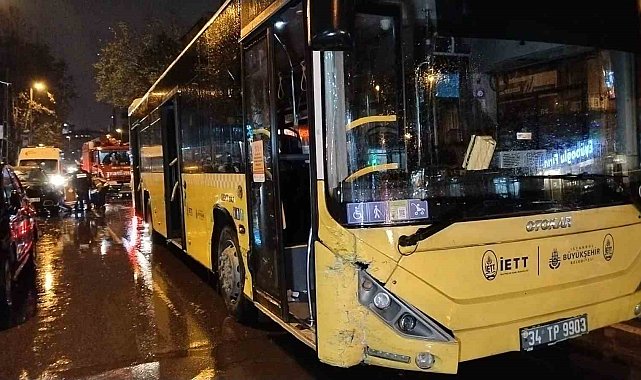 Pendik'te İETT otobüsü araca çarptı: 1 yaralı
