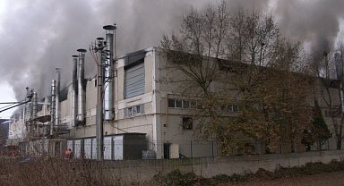 Perde fabrikasındaki yangın söndürüldü