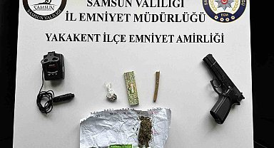 Polis şüpheli araçlarda radar tespit cihazı ve uyuşturucu ele geçirdi