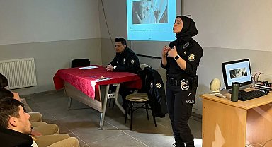 Polisten çocuklara ve gençlere bilgilendirme