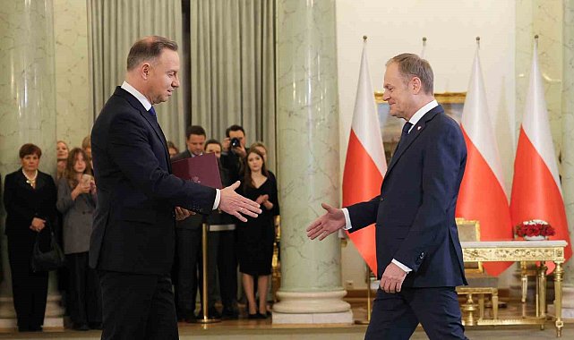 Polonya'da Donald Tusk hükümeti göreve başladı